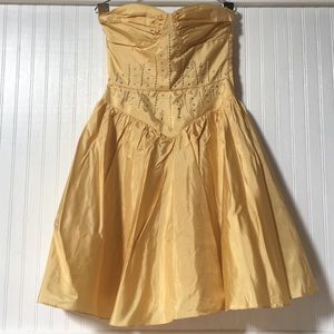 Gold Betsey Johnson Gown - size 8